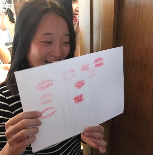 迟到的幸福!举重冠军龙清泉为妻子补办温馨婚礼